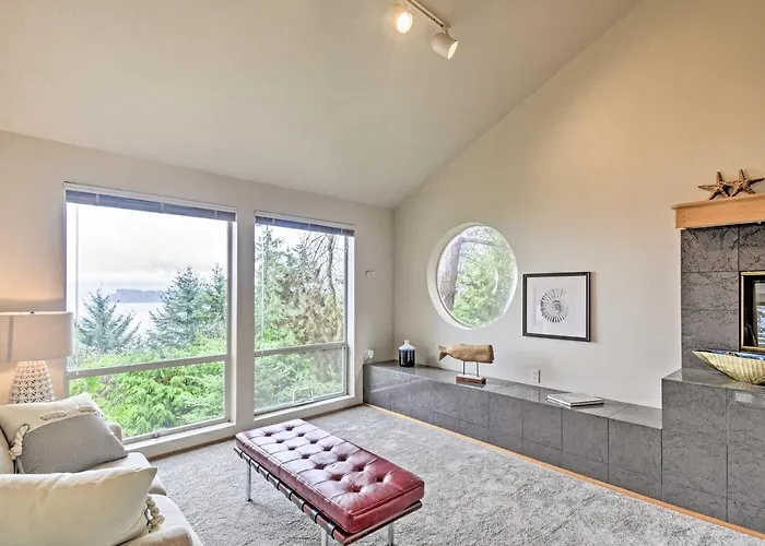 Unique Port Ludlow Home W/ 3 Decks & Hot Tub!